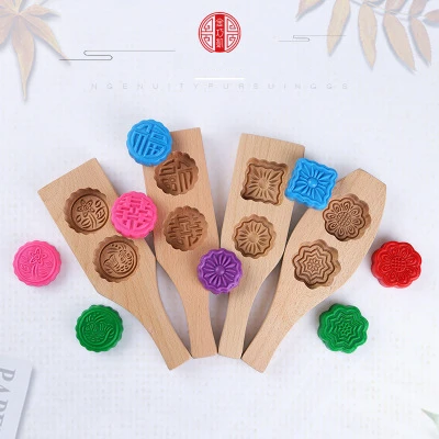 Wooden baking cake molds