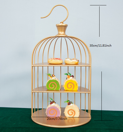 Dessert table decoration, birdcage gold trumpet